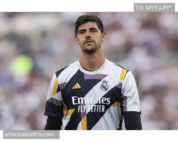 全球顶级男足球星精彩瞬间集锦,盘点足坛俊朗风采与绝技表现 全球顶级男足球星精彩瞬间集锦,盘点足坛俊朗风采与绝技表现