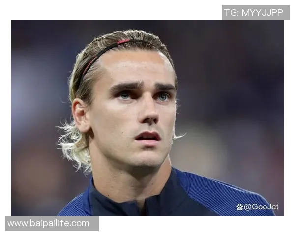 引领潮流的足球巨星:从球场到街头的时尚风向标 引领潮流的足球巨星:从球场到街头的时尚风向标